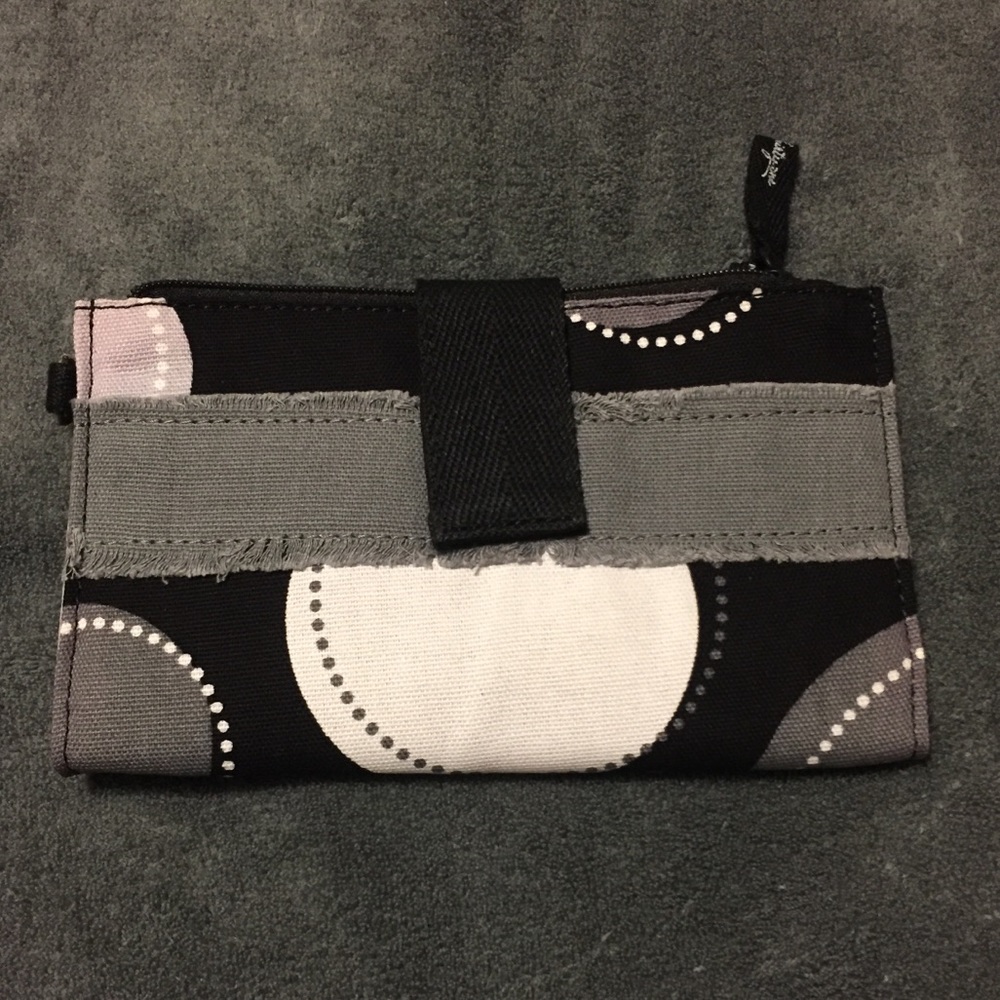 Thirty- One Retro Metro Wallet